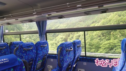 濃飛バスの車窓