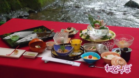 お料理の集合写真。実際には1品ずつ順番に提供される