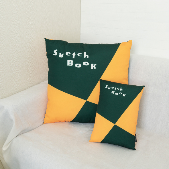 図案クッション 大、図案クッション 小