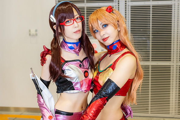 エヴァンゲリオンレーシング・アスカとマリ