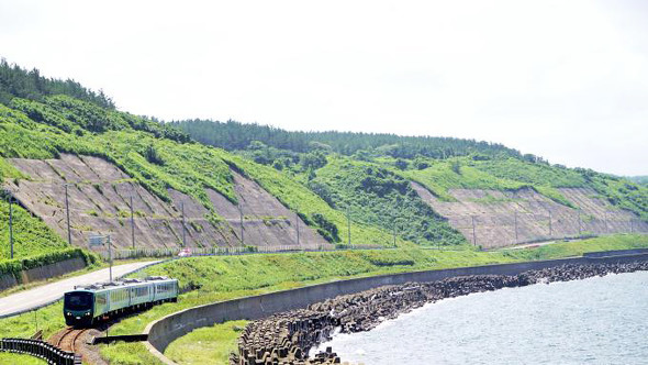 秋田の駅弁「秋田牛と白神まいたけ弁当」