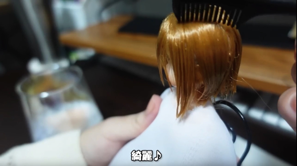 中古のリカちゃんをおしゃれ女子にイメチェン