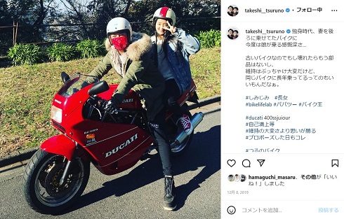 バイクに乗るつるの剛士と長女