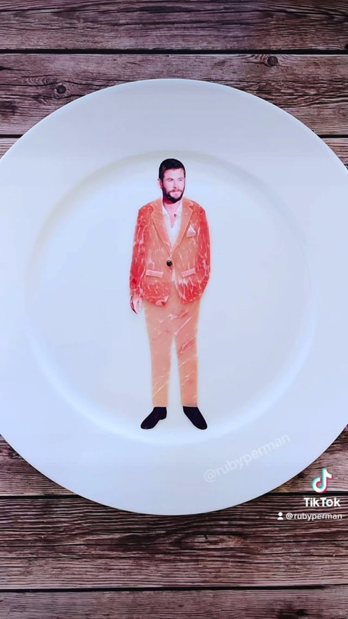 セレブの洋服を食品で再現