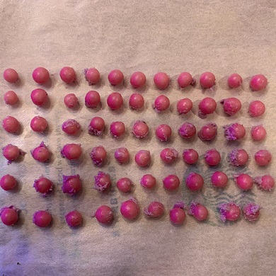 吉川友が整列させたパールチョコ