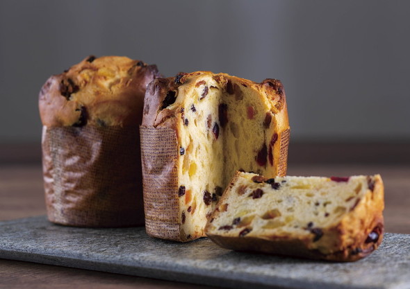 京王プラザホテルクリスマスケーキ「パネトーネ」