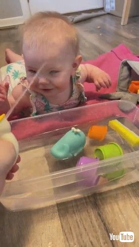 「Accidently Spraying Water Into My Baby's Face || ViralHog」