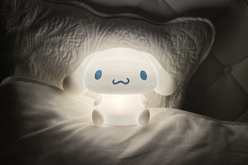 まっしろぷにぷに「シナモロールのルームライト」に癒やされる