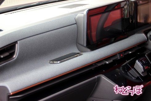 日産の軽BEV「サクラ」の内装