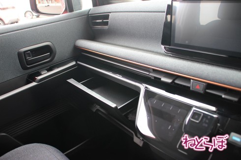 日産の軽BEV「サクラ」の内装