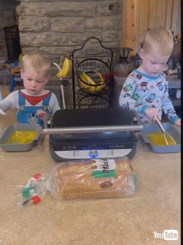 「Twin Toddlers Make Blueberry French Toast Under Mom's Guidance - 1353185」