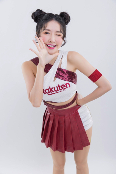 「楽天モンキーズ」チアリーダー「楽天ガールズ」ユンシー）