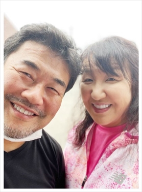 北斗晶と佐々木健介の夫婦ショット