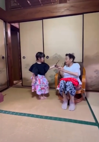 ひ孫がひいおばあちゃんをGUCCI風ファッションに変身させた動画がすてき