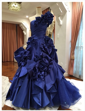 北川景子が着用したブルードレス