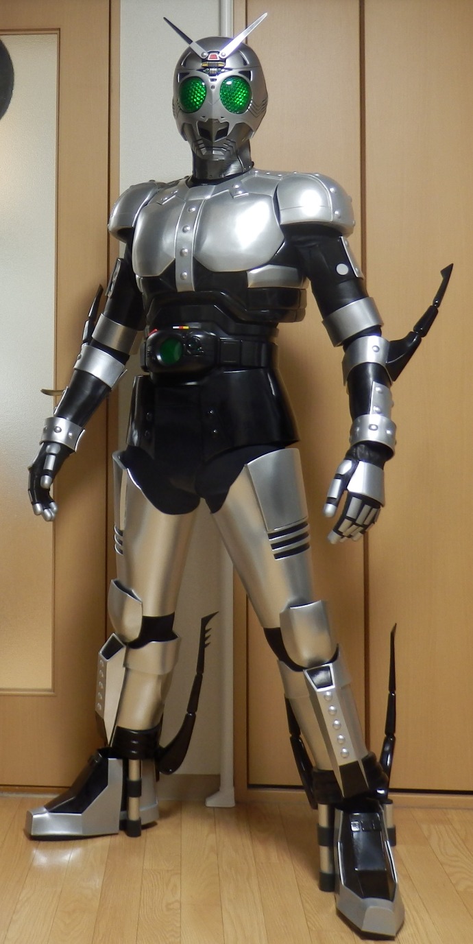 シャドームーン（仮面ライダーBLACK）のスーツを個人で製作　7年がかりの超大作が恐ろしい完成度