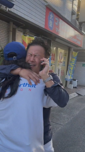 号泣するお父さん