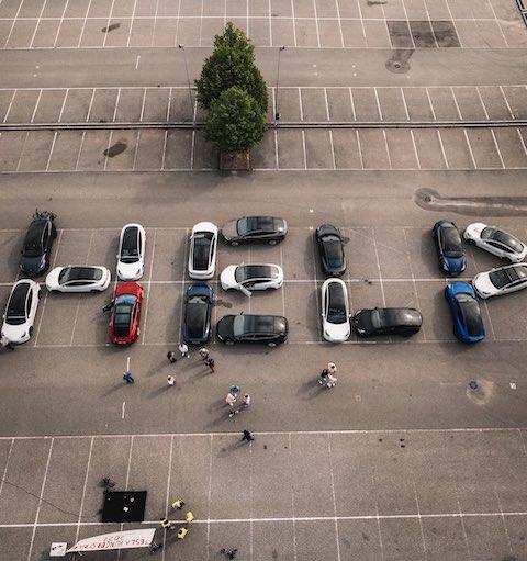 テスラ EV 電気自動車 ユーザー 不満 不具合 抗議活動 ノルウェー