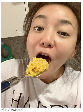卵かけご飯を食べる華原朋美