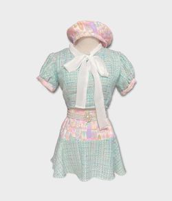 イッツ・ア・スモールワールド服2