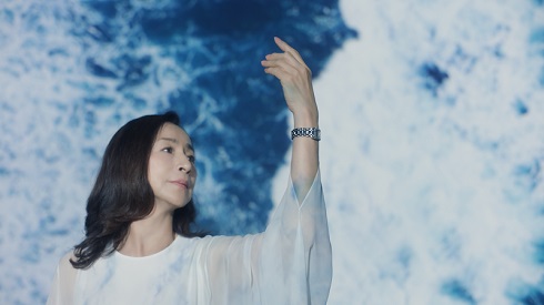 スイス時計ブランド「ロンジン」アンバサダーに就任した原田美枝子と石橋静河