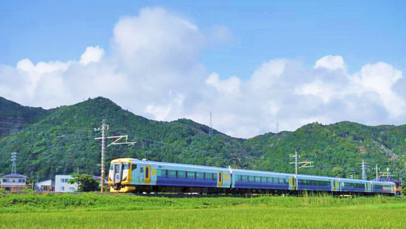 東京「季節弁当 なつ」（1500円）