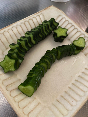 星形やハート形のきゅうりがかわいい