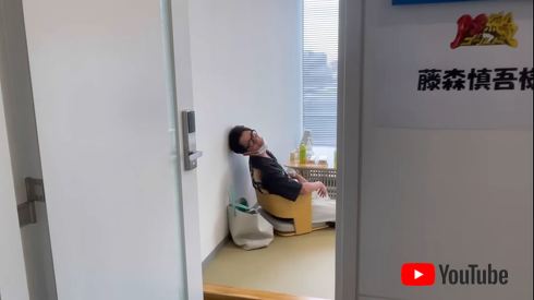 「ヨンフォア」をマネされて睨むオリラジ藤森さん