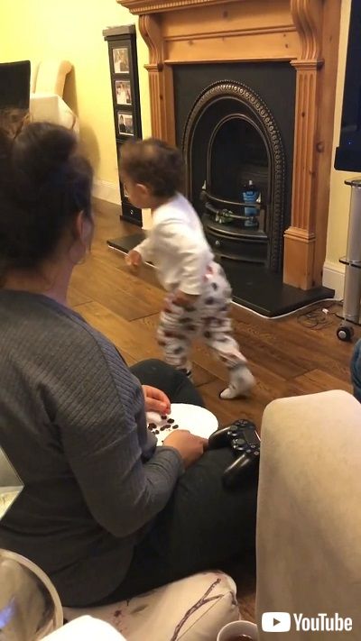 逃走する赤ちゃん