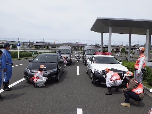 神奈川県警 バイク 死角