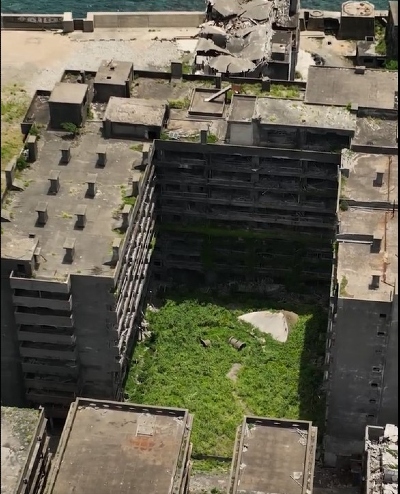 廃墟化したマンション群