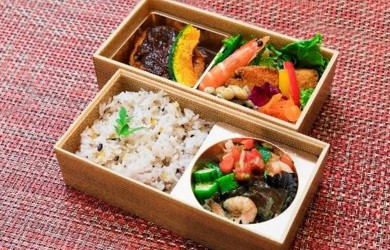 つぶらカフェ特製健康弁当