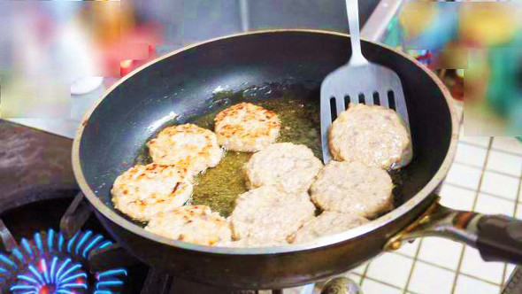 安房鴨川「さんが焼き弁当」（1080円）