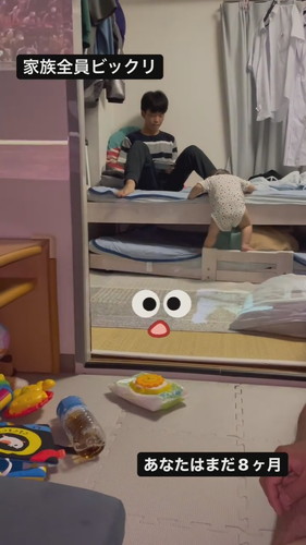 登りまくりの赤ちゃん