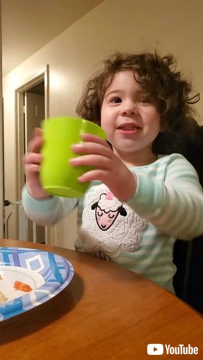 乾杯が好きな女の子