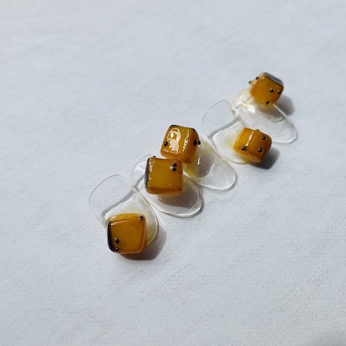 大学芋ネイルチップ右なめの写真