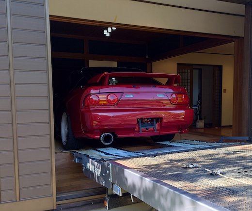 自宅 室内 和室 屋内 クルマ 運び込む 搬入 180SX 防犯 台風 対策