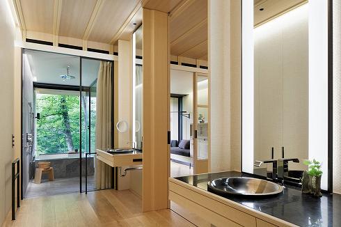 中禅寺湖ビュールームのバス