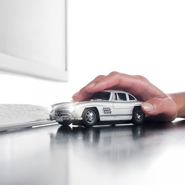 無線マウス「メルセデス・ベンツ 300SL」と「メルセデス・ベンツ SLS AMG」