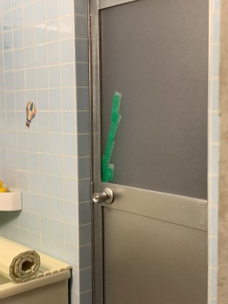 びとのおふろ・タイルを外したところ