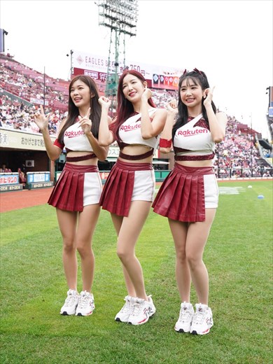 「楽天ガールズ」のユンシー、インルー、フェイフェイ