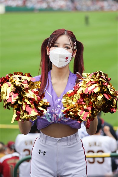 「楽天ガールズ」のユンシー、インルー、フェイフェイ