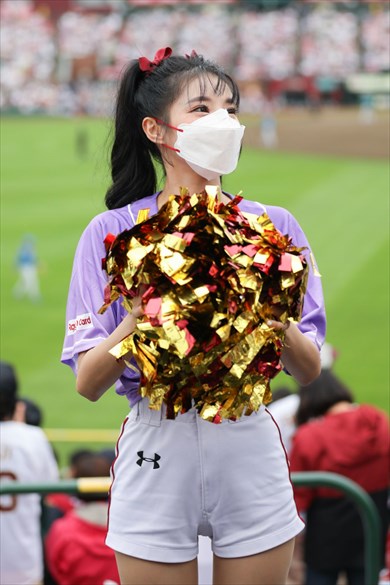 「楽天ガールズ」のユンシー、インルー、フェイフェイ