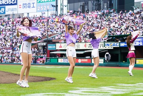 「楽天ガールズ」のユンシー、インルー、フェイフェイ