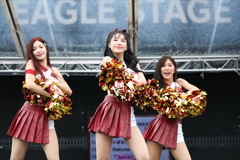 「楽天ガールズ」のユンシー、インルー、フェイフェイ