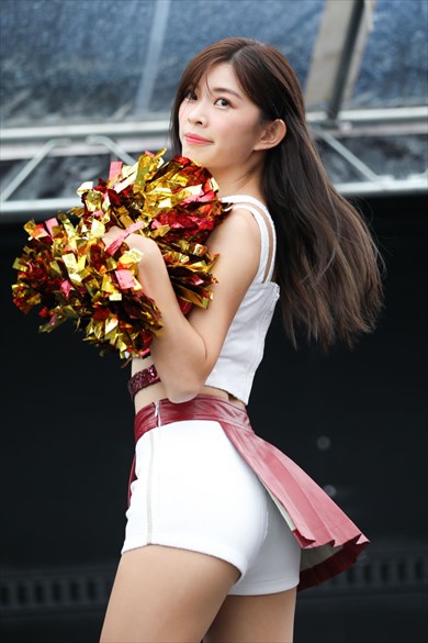 「楽天ガールズ」のユンシー、インルー、フェイフェイ