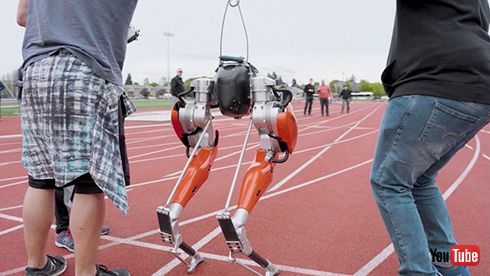 二足歩行ロボ100m走のギネス世界記録が更新　24秒73で転倒せずに走り抜く快挙達成