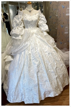 北斗晶が結婚式で着たウエディングドレス