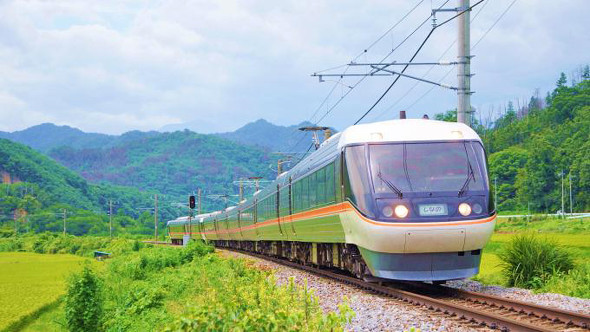 塩尻「とりめし」（700円）