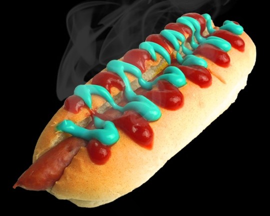 日本国際博覧会（大阪・関西万博）の公式キャラクター、通称ミャクミャクをモチーフしたホットドッグ「ミャクミャクドッグ」